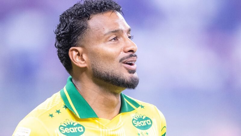 Reinaldo, do Mirassol, erra no último lance e perde quarto pênalti da carreira; assista