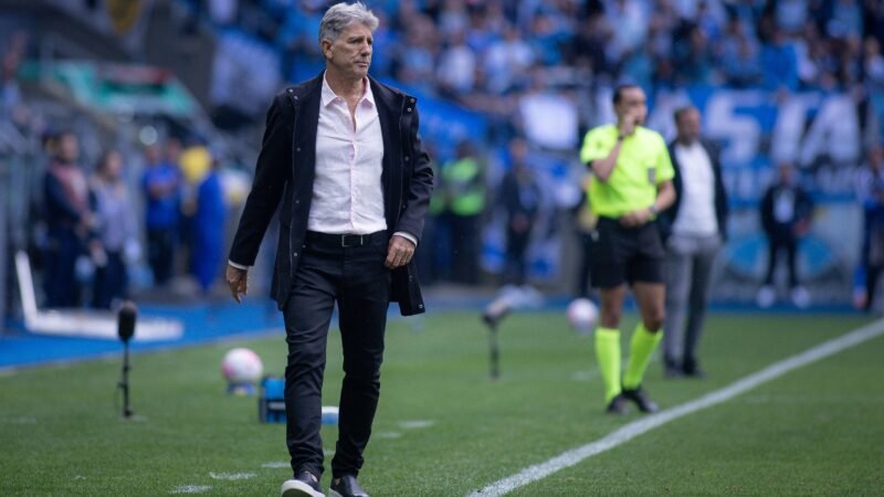 Renato volta a criticar o próprio Grêmio: “Jogador veio 9kg acima do peso”