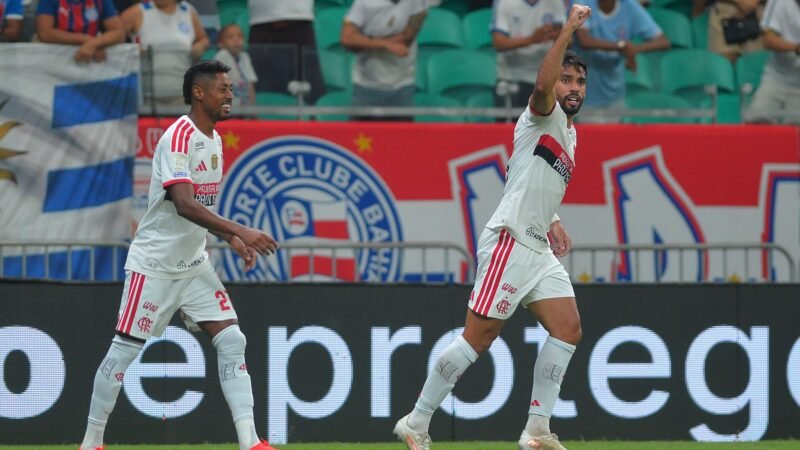 Súmula de Bahia x Flamengo relata copos arremessados após gol de Lucas Paquetá