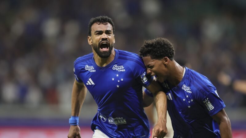 Análise: Cruzeiro vence sem brilho e deixa alerta para clássico
