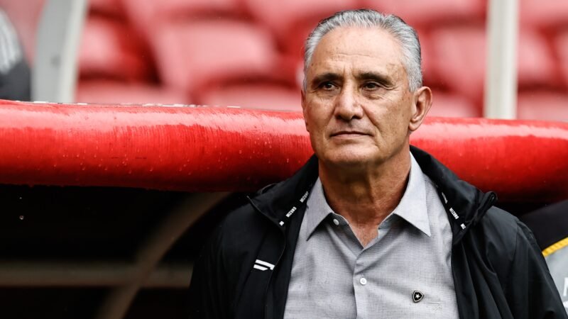 Tite aposta em experiência, mas atuações reacendem debate sobre meio-campo do Botafogo