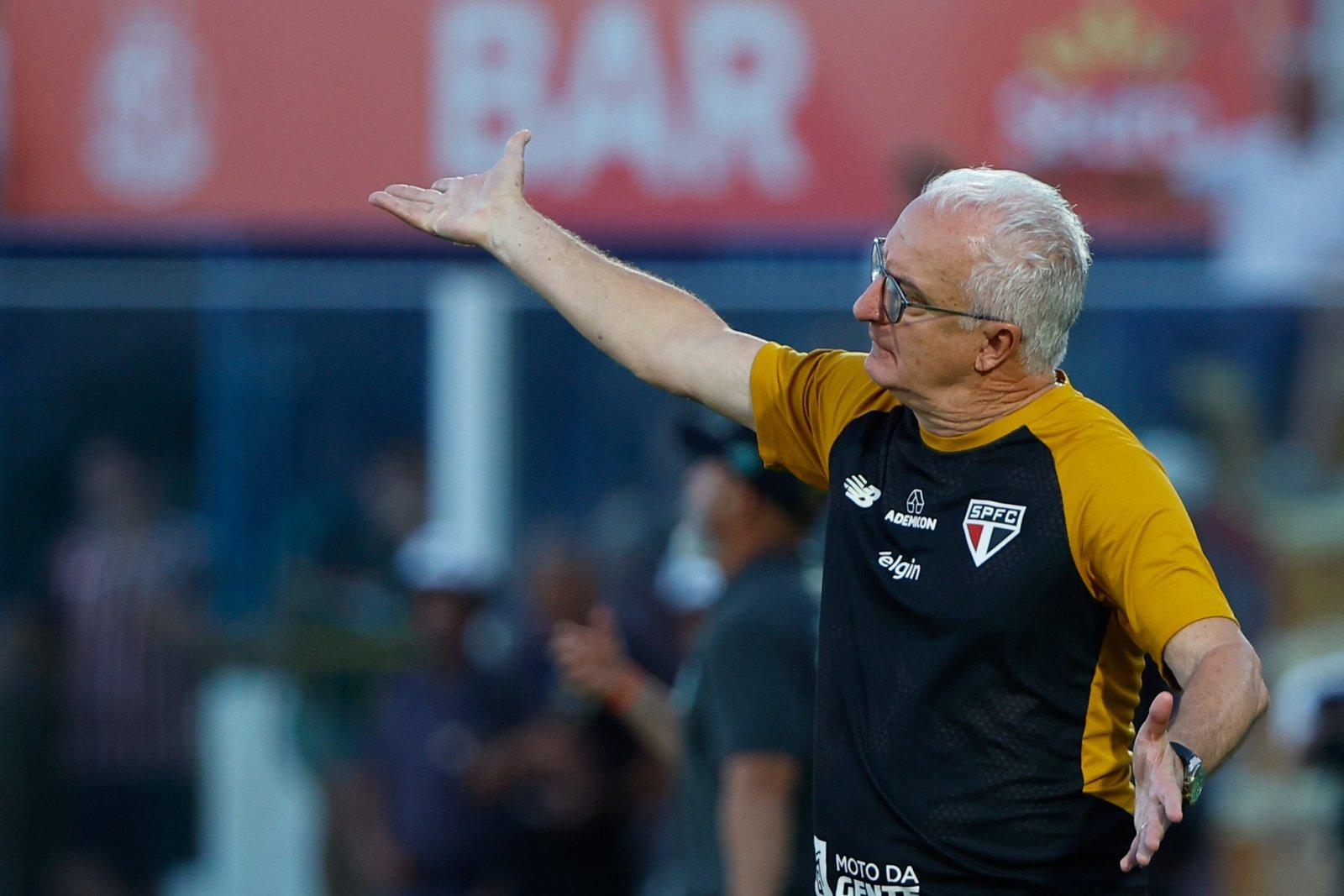 São Paulo desafia tabu de seis meses sem vencer fora para ainda sonhar com vaga na Libertadores