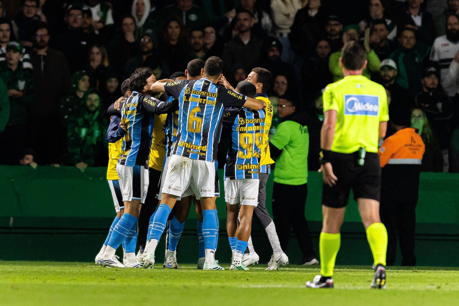 Vitória e desempenho em Curitiba