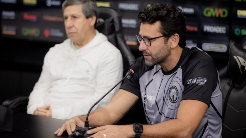 Alberto Valentim é apresentado pelo Operário-PR e cita apoio do elenco para buscar acesso