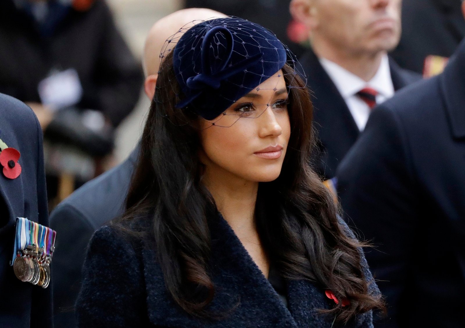 Meghan Markle se diz ‘profundamente abalada’ com acusações de abuso infantil contra o pai
