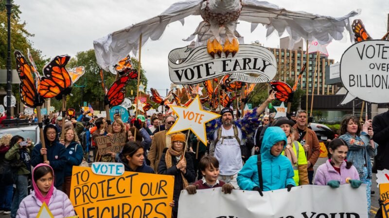 Protestos contra Trump pedem voto antecipado nos EUA antes das eleições de meio de mandato