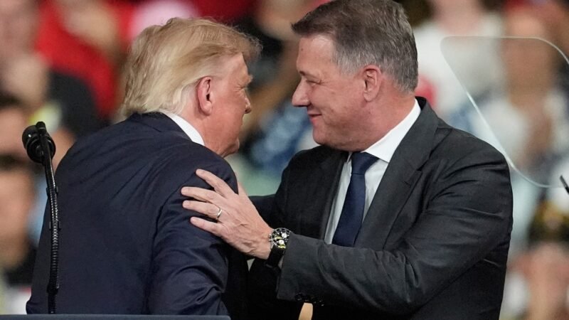 Presidente da Audi é acusado de violar regras da empresa ao aparecer com Trump em comício eleitoral
