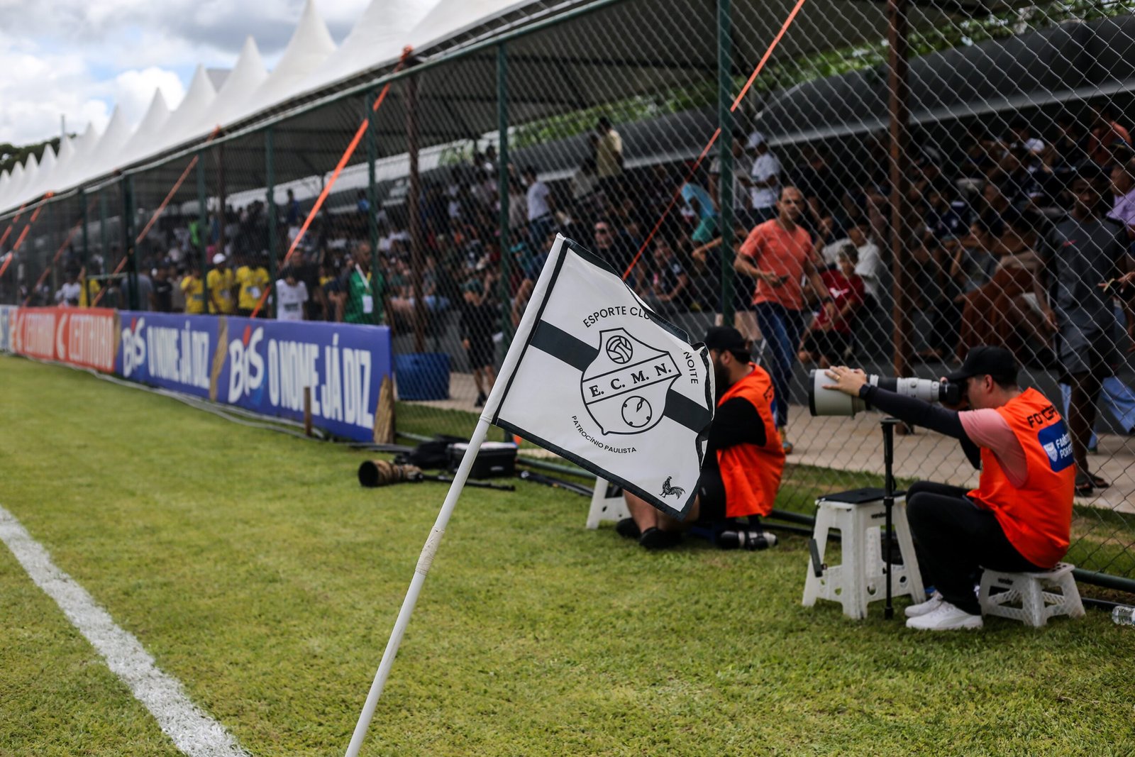 Meia Noite ganha certificado de clube formador