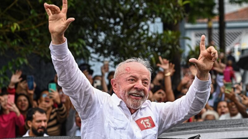 EWZ desaba 19% após reeleição de Lula; veja como fecharam dólar e Bolsa antes da eleição