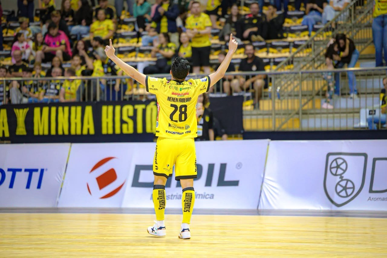 Jaraguá elimina o Blumenau e enfrenta o JEC na semifinal do Catarinense de Futsal