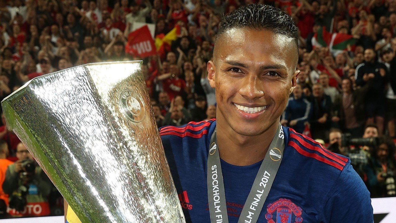 Ídolo do United provoca o City após condenação e ironiza: “Teria mais duas Premier Leagues”