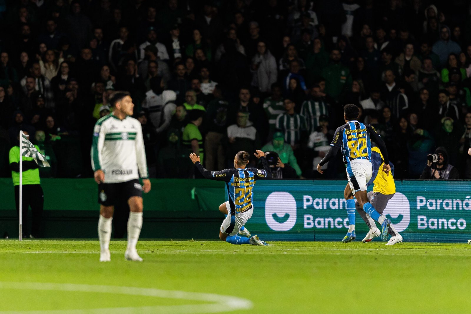 Atuações do Grêmio: Braithwaite é o herói da primeira vitória fora no Brasileirão; dê suas notas