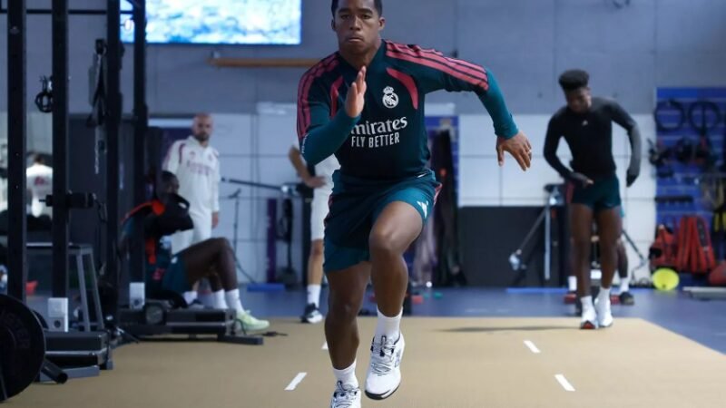 Endrick volta a treinar no Real Madrid e mantém paciência apesar dos poucos minutos com Mourinho