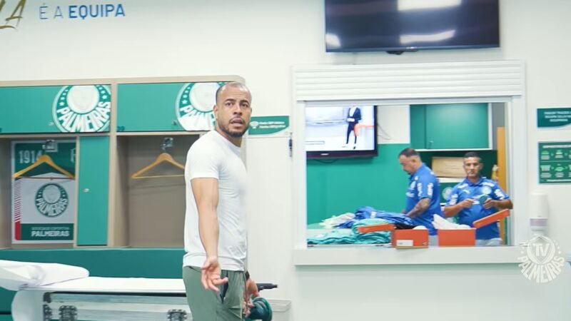 Mayke trata lesão no Palmeiras depois de rescindir com Santos