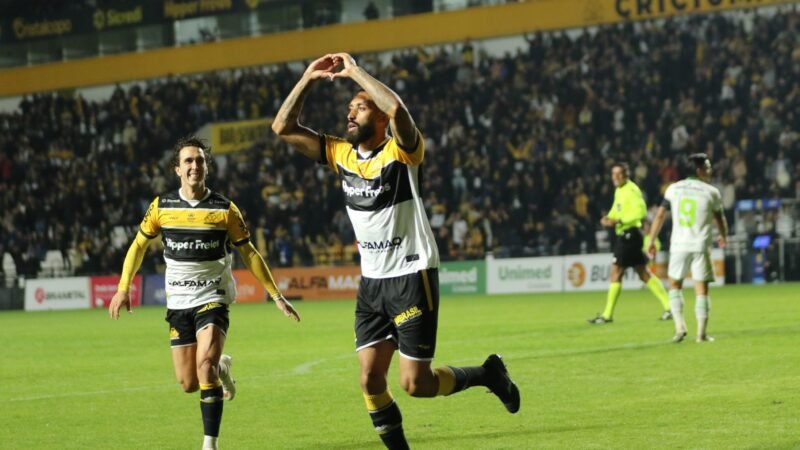 Atuações do Criciúma: César Martins é decisivo em vitória magra; dê suas notas