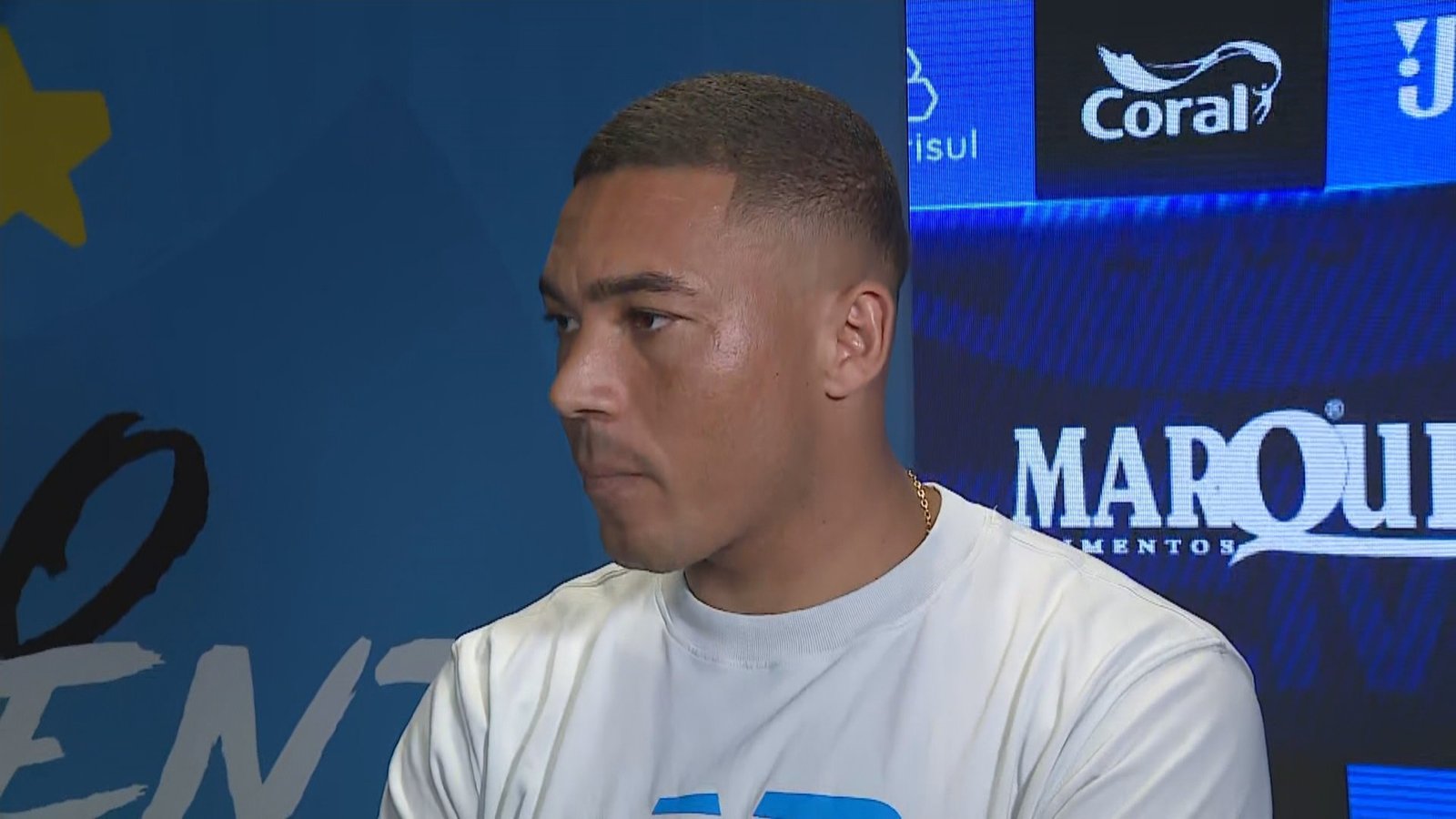 Carlos Vinicius garante foco no Grêmio em reta final do contrato; Atlético-MG fez sondagem