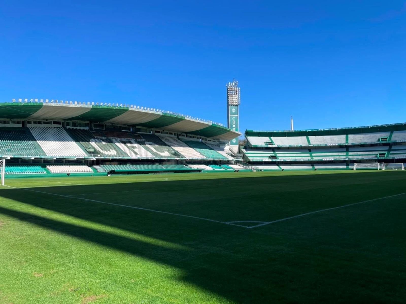 Coritiba x Vitória, pelo Brasileirão, tem mudança de data e horário; veja detalhes