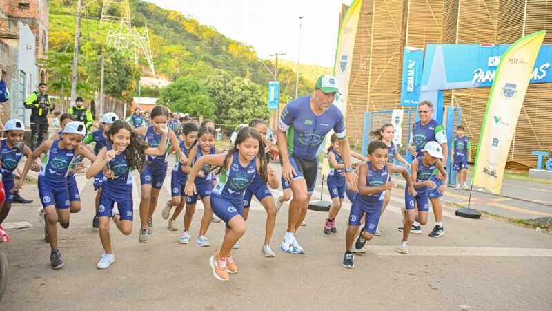 Projeto oferece aulas gratuitas de triathlon para 200 crianças no sudeste do Pará