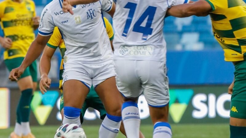 Atuações do Avaí: Penha resolve e Bruno Ferreira salva; dê suas notas