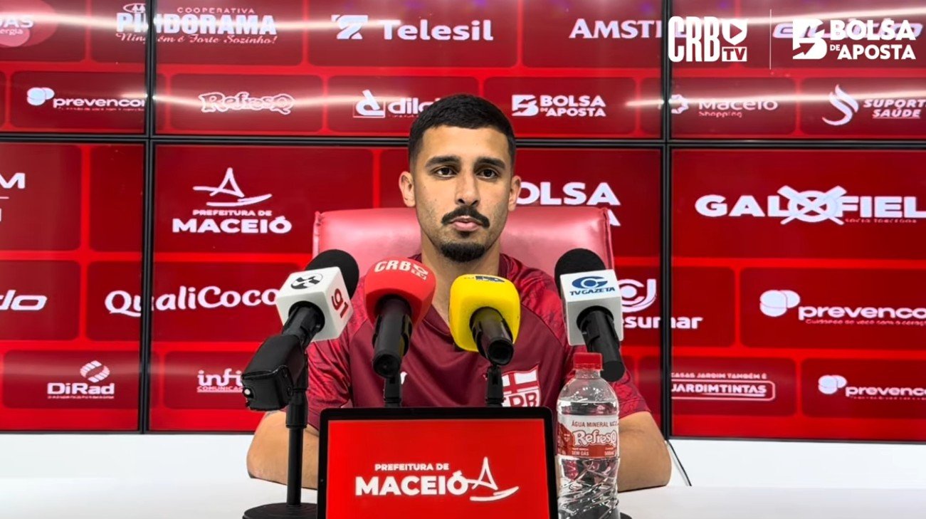 Danielzinho diz que CRB entrou no G-6 na hora certa: “Vontade extrema de fazer algo diferente”