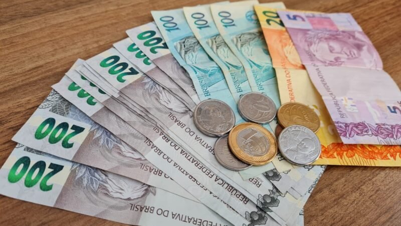 Contas públicas têm déficit de R$ 5,5 bilhões em setembro; dívida soma 82,9% do PIB, maior nível em cinco anos e meio