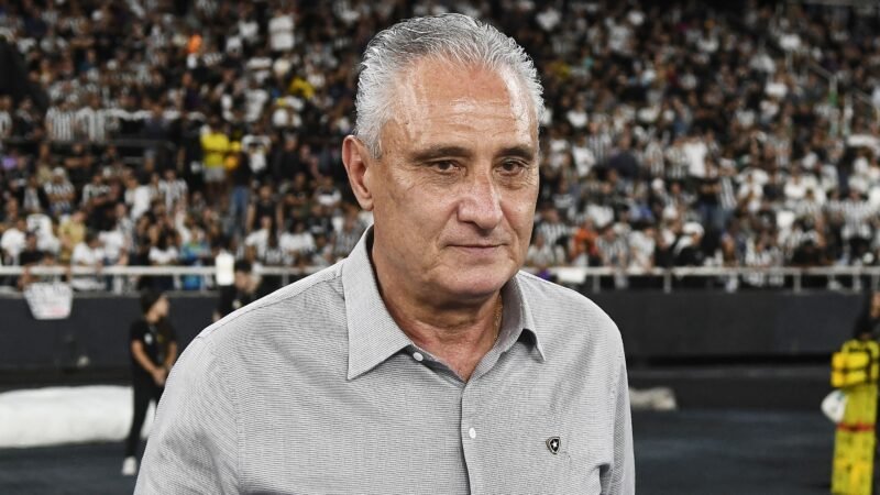 Disputas abertas? Tite promove mudanças no Botafogo em posições antes consolidadas