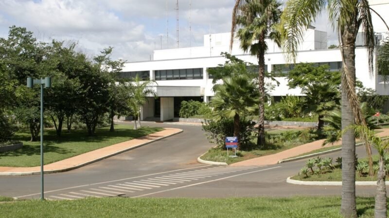 Embaixada e consulados dos EUA retomam atendimentos após suspensão por ‘possível ameaça’