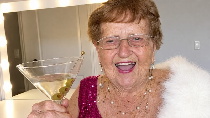 ‘Tenho 96 anos e o TikTok paga minhas contas’: as ‘vovós’ que estão dominando as redes sociais