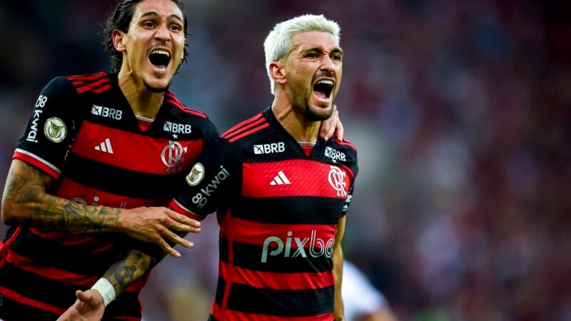 Flamengo tem no atual elenco seus maiores artilheiros do século em três das cinco posições; veja