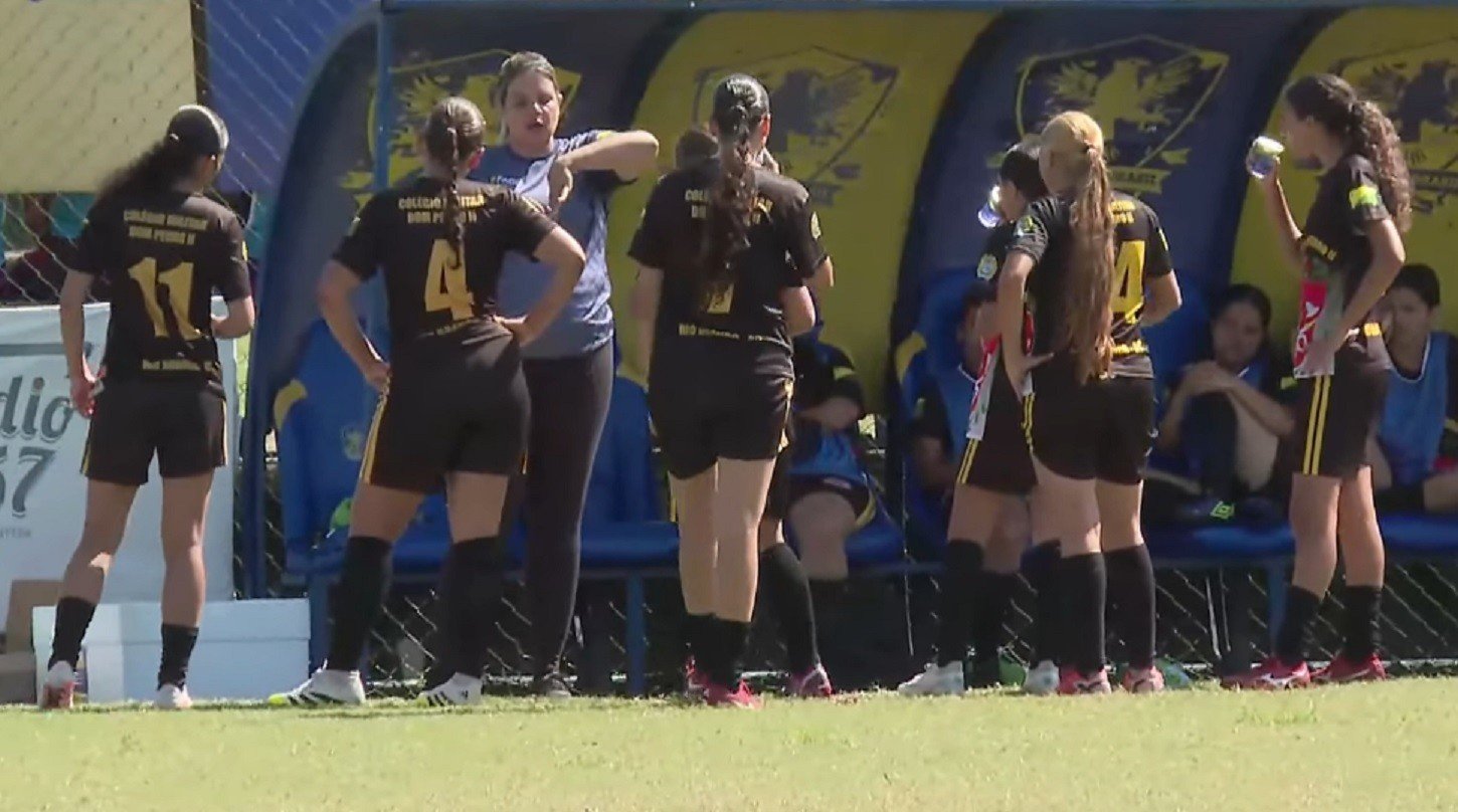Com atletas da capital e do interior no elenco, Galvez se prepara para o Acreano Feminino Sub-20