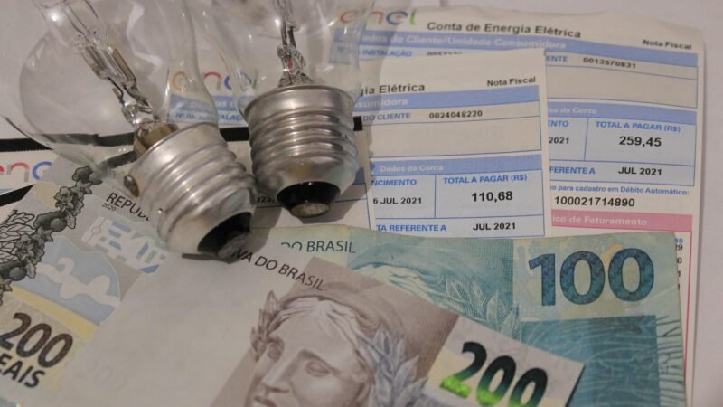 Após deflação em agosto, IPCA sobe 0,82% em setembro e volta a superar o teto da meta