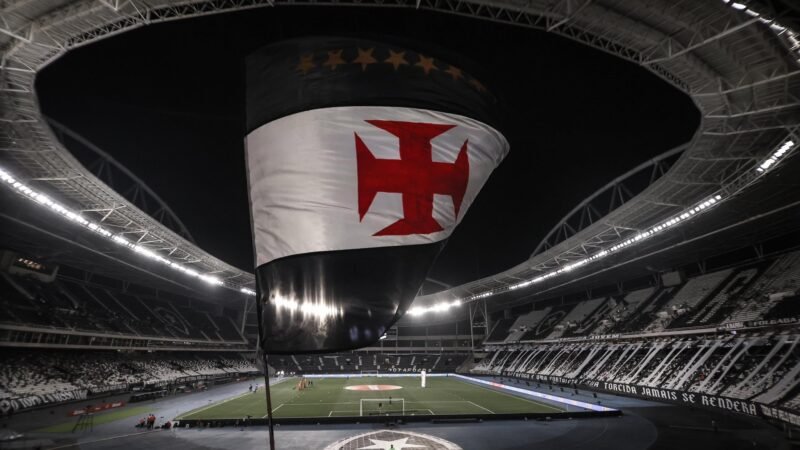 Torcida do Vasco esgota ingressos para jogo contra Botafogo em poucas horas