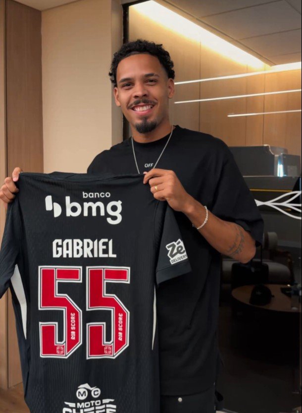 Da várzea à Europa até o Vasco: a trajetória de Gabriel, reforço da defesa