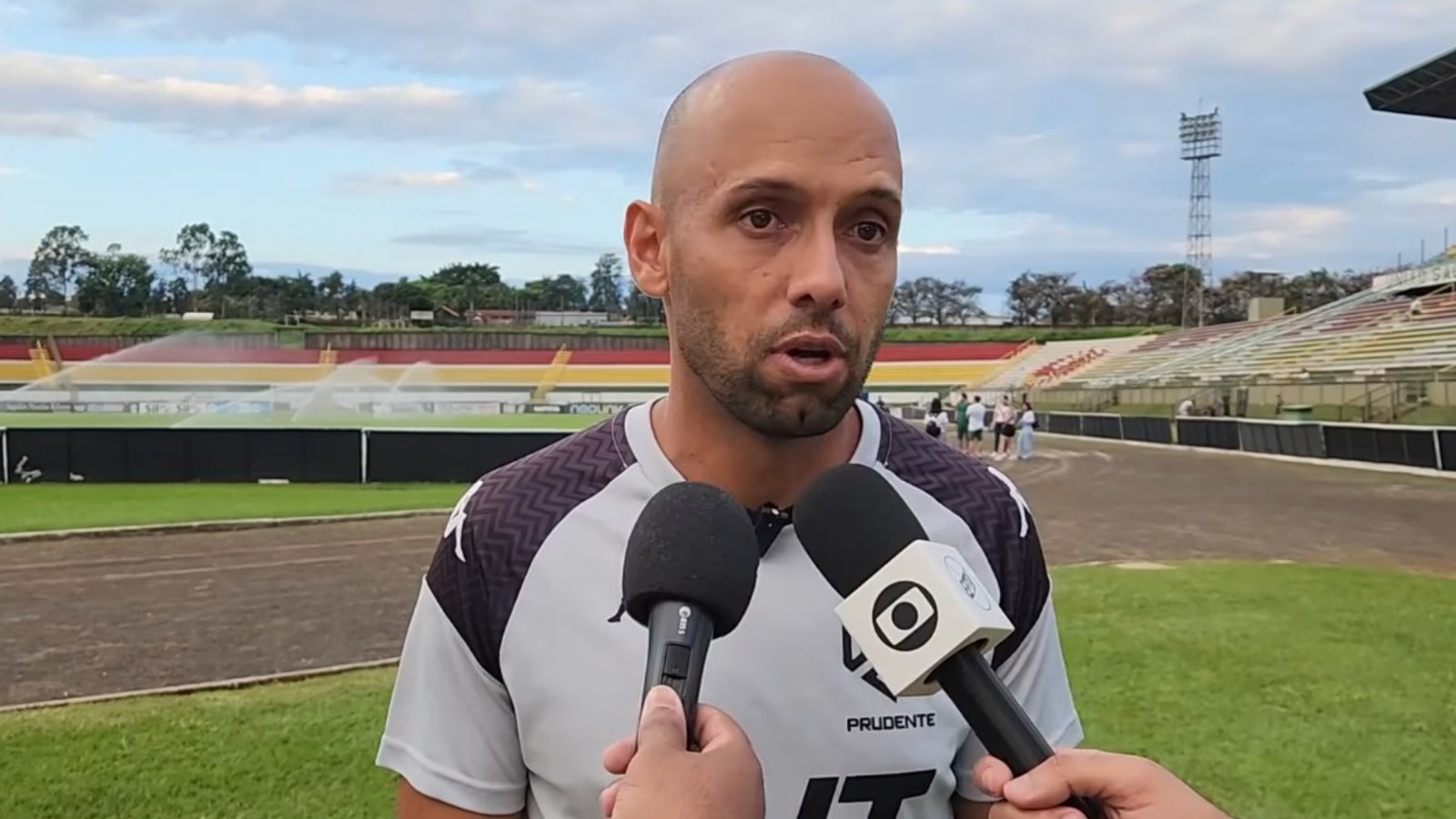 Epitácio lamenta eliminação do Grêmio Prudente, mas afirma: “Saio de cabeça erguida”