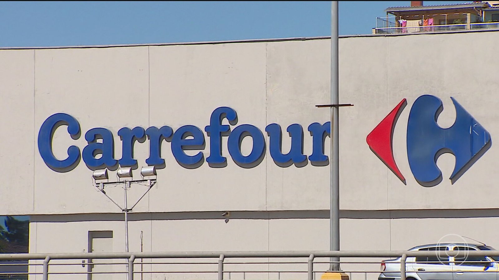 Carrefour anuncia venda de 22 lojas ao Pátria Investimentos e passa a pagar aluguel para continuar operando; entenda