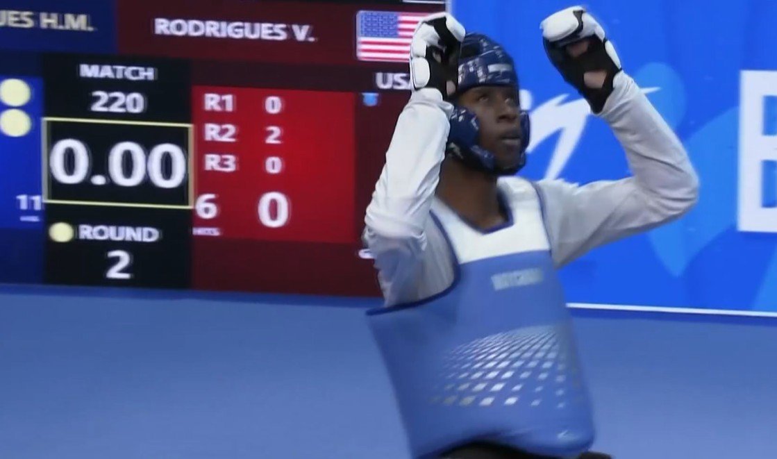 Henrique Marques é campeão do Grand Prix de Paris, e Brasil fecha competição com dois ouros