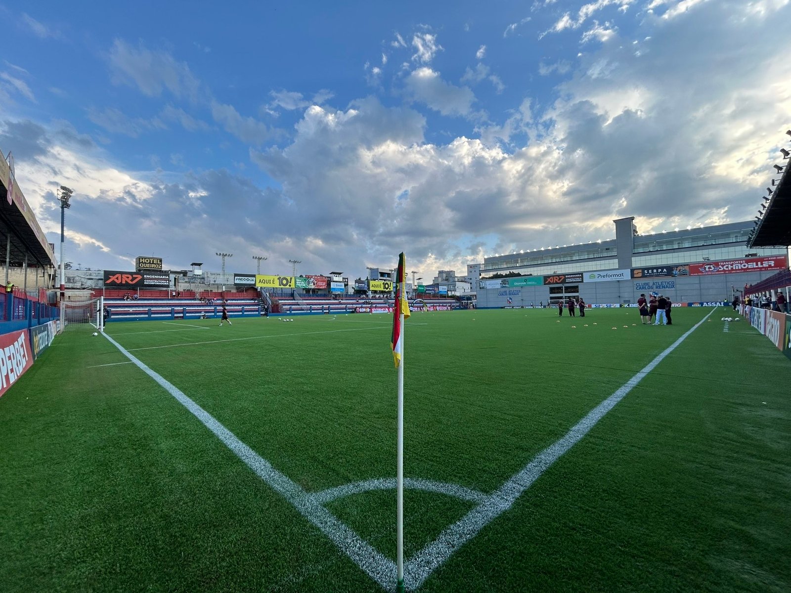 Paysandu reencontra gramado sintético após um ano em decisão pelo acesso à Série B