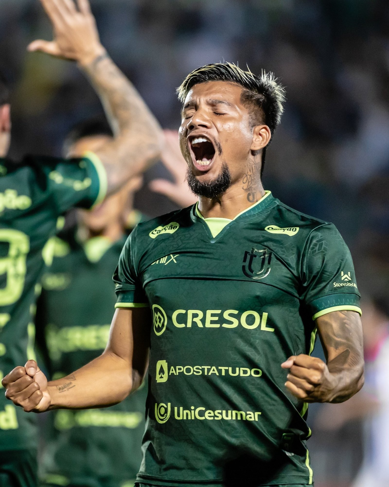 Amazonense Edison Negueba é eleito melhor atacante da Série C após título com o Maringá