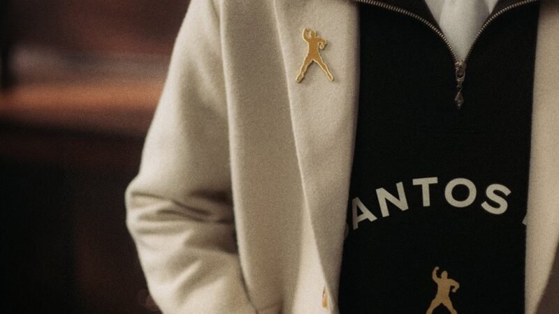 Em parceria com pai de Neymar, Santos lança coleção urbana em homenagem a Pelé; veja fotos
