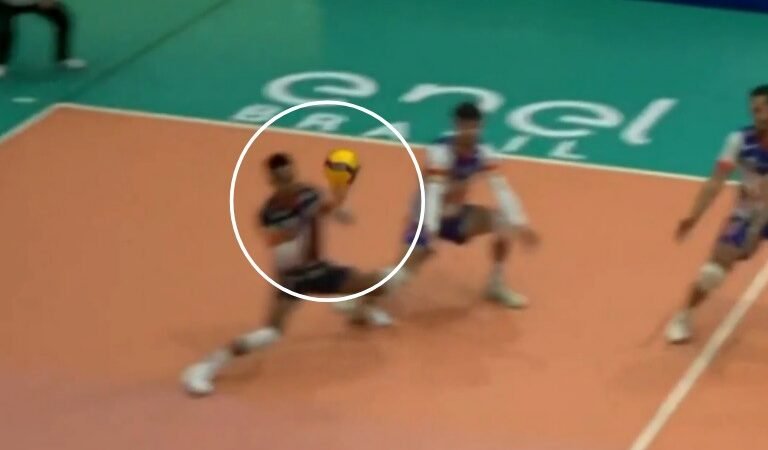 Lance curioso: bolada no rosto marca vitória do Guarulhos na estreia da Superliga; veja