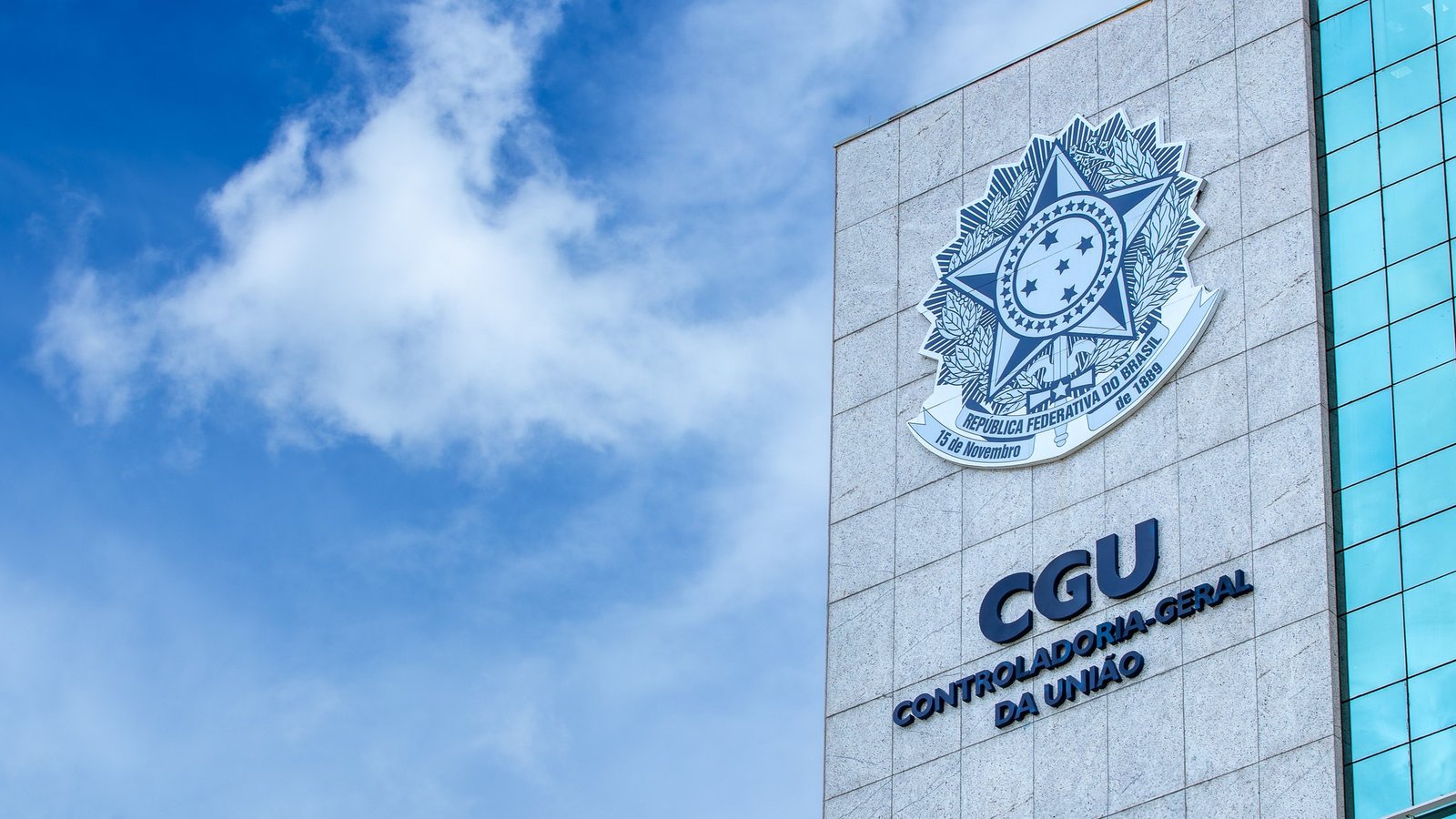 CGU abre concurso com 60 vagas e salário inicial de R$ 20 mil; veja como participar