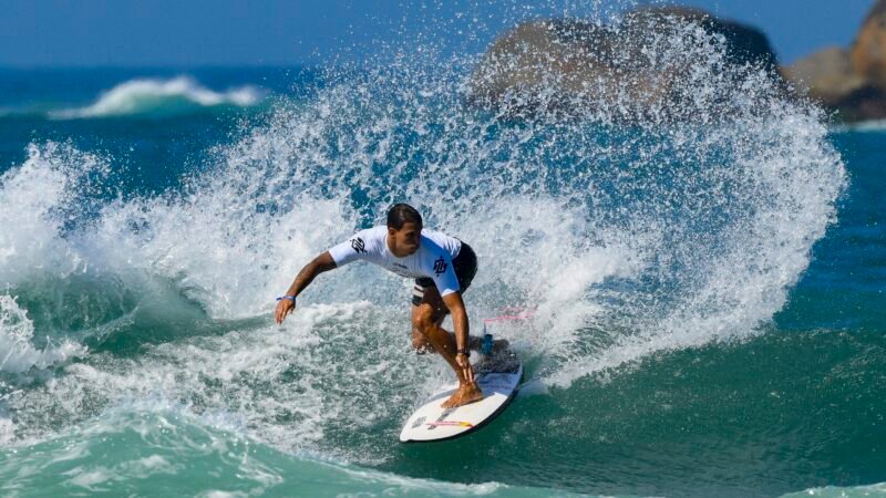 Guarujá recebe a etapa da WSL QS 2000 e define campeões da temporada do surfe sul-americano