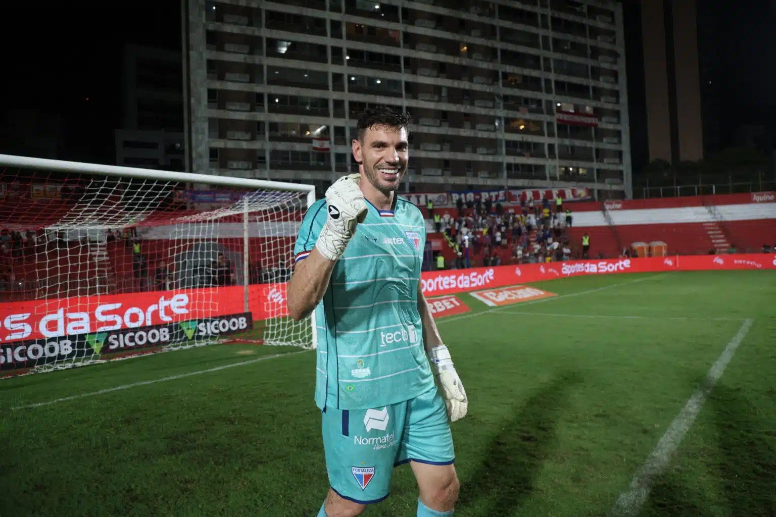 João Ricardo é o goleiro com mais jogos pelo Fortaleza no século; veja top-10