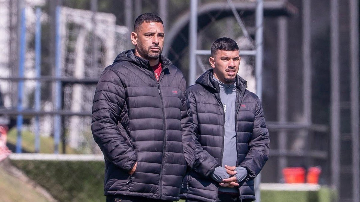 Diego Souza tem registro de técnico cancelado pela CBF por investigação de uso de licença falsa