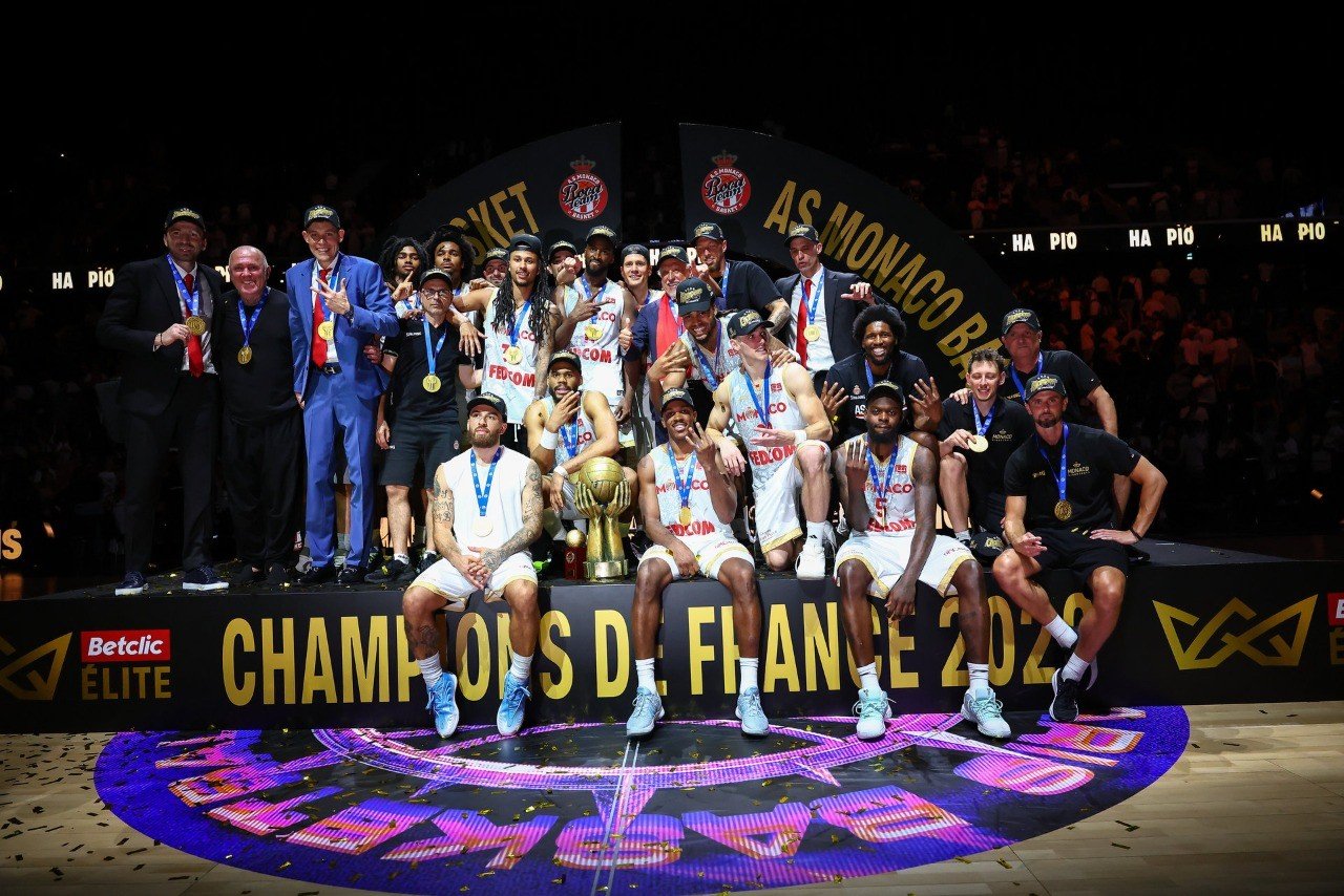 Campeão francês de basquete tem dívida milionária e encerra atividades por tempo indefinido