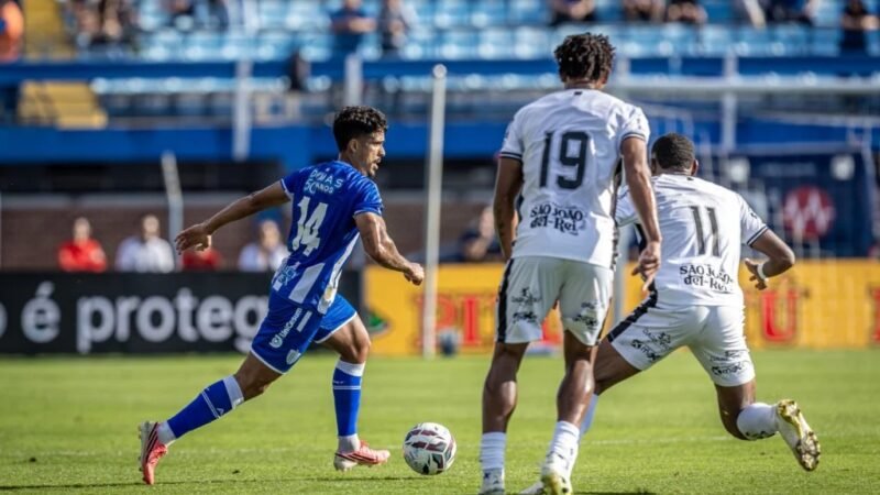 Análise: Avaí pressiona Athletic dentro e fora de campo, mas peca nas poucas oportunidades