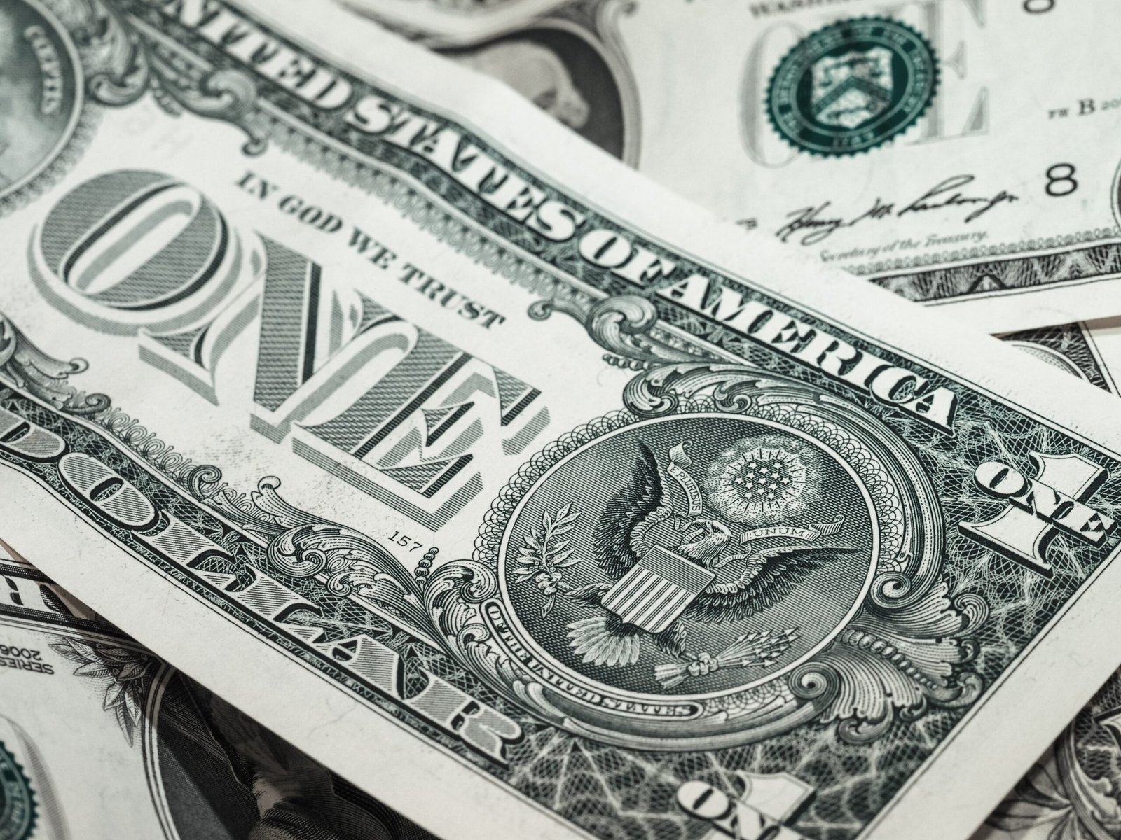 Dólar abre sessão desta quarta-feira, com decisão de juros dos EUA no foco