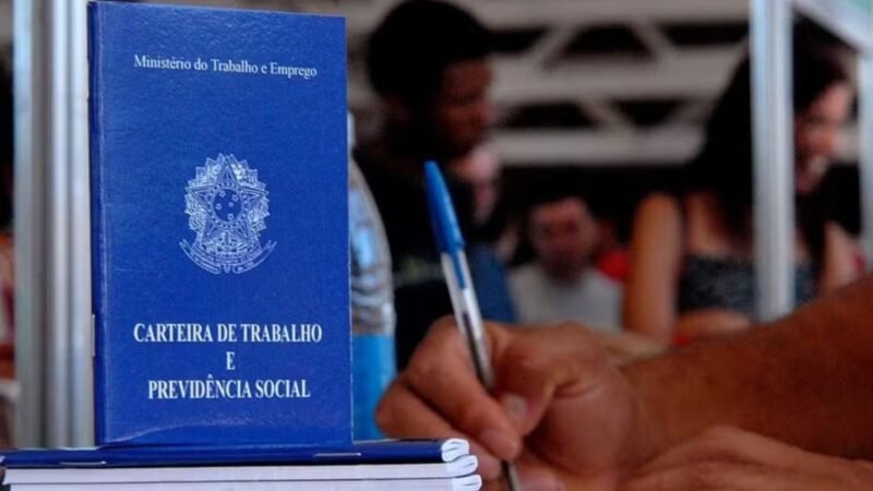 Desemprego cai no Brasil e atinge menor taxa para o terceiro trimestre em 14 anos