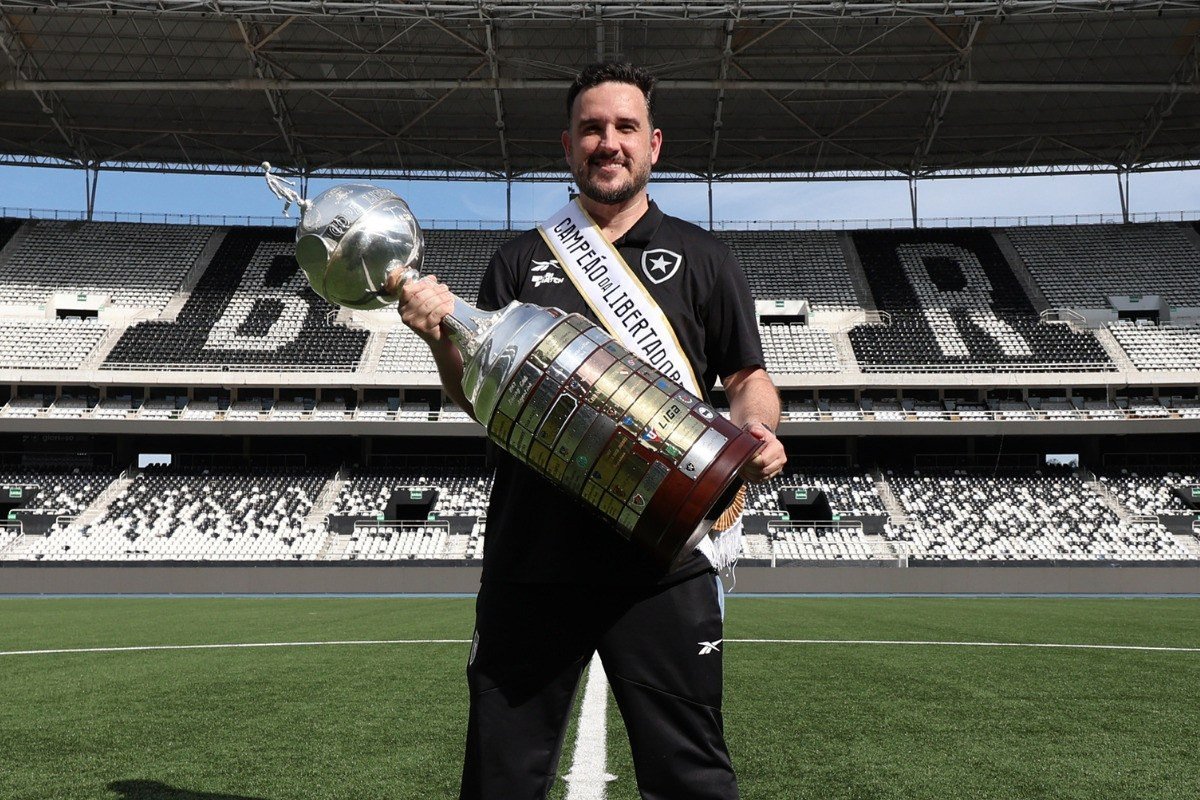 Santa anuncia Raphael Rezende, ex-Botafogo, para análise de mercado e prospecção de atletas