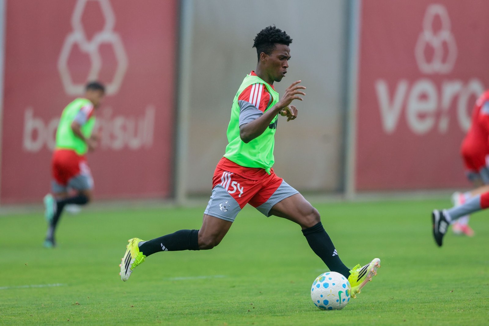 Inter sofre terceiro transfer ban da Fifa por dívida com clube de Gana
